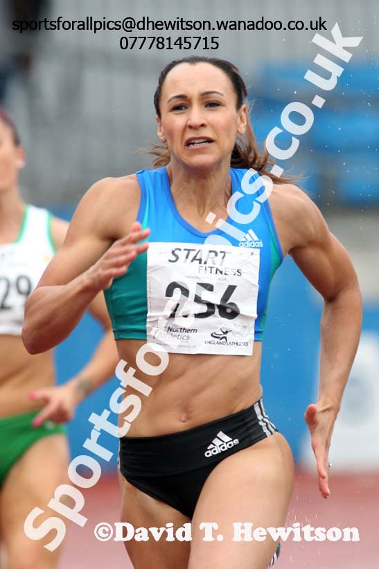 Senior mens 200 metres, Northern Championships, Sport City, Manchester. Photo: David T. Hewitson/Sports for All Pics